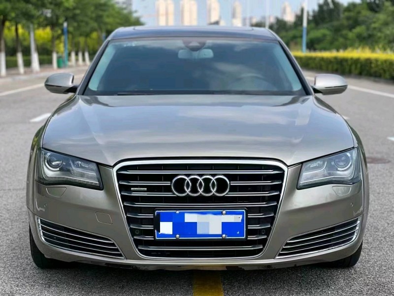 天津14年奧迪A8L1