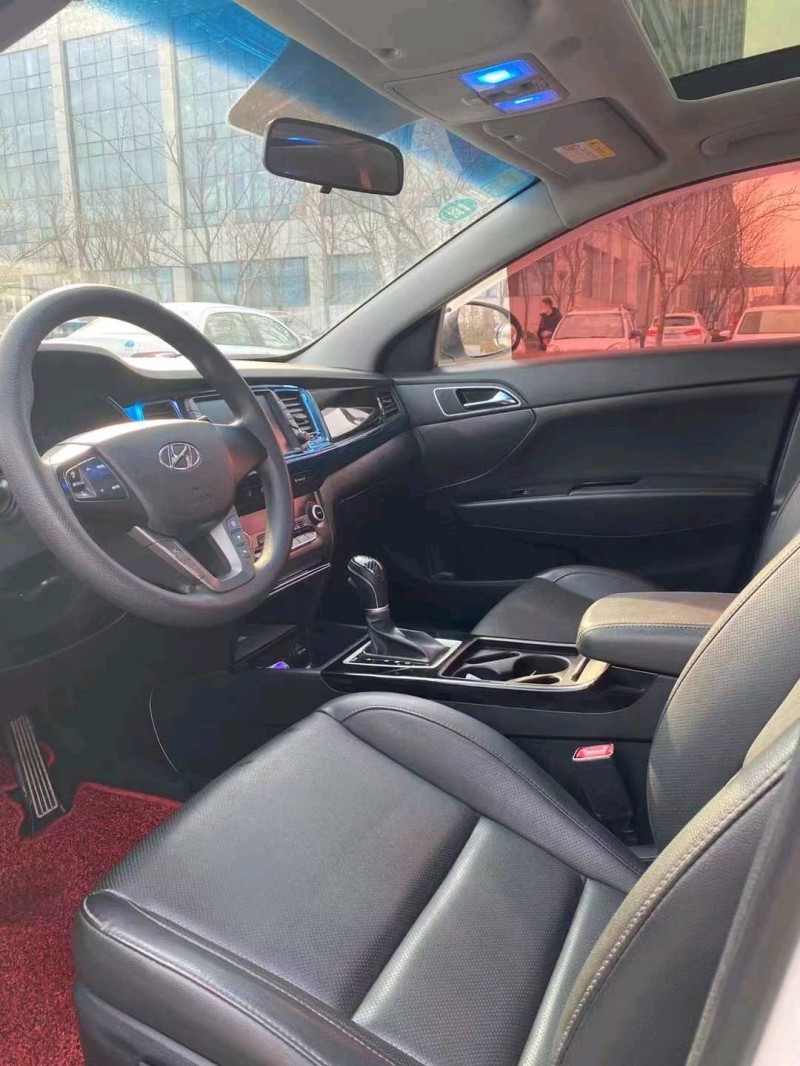 潍坊17年现代名图5