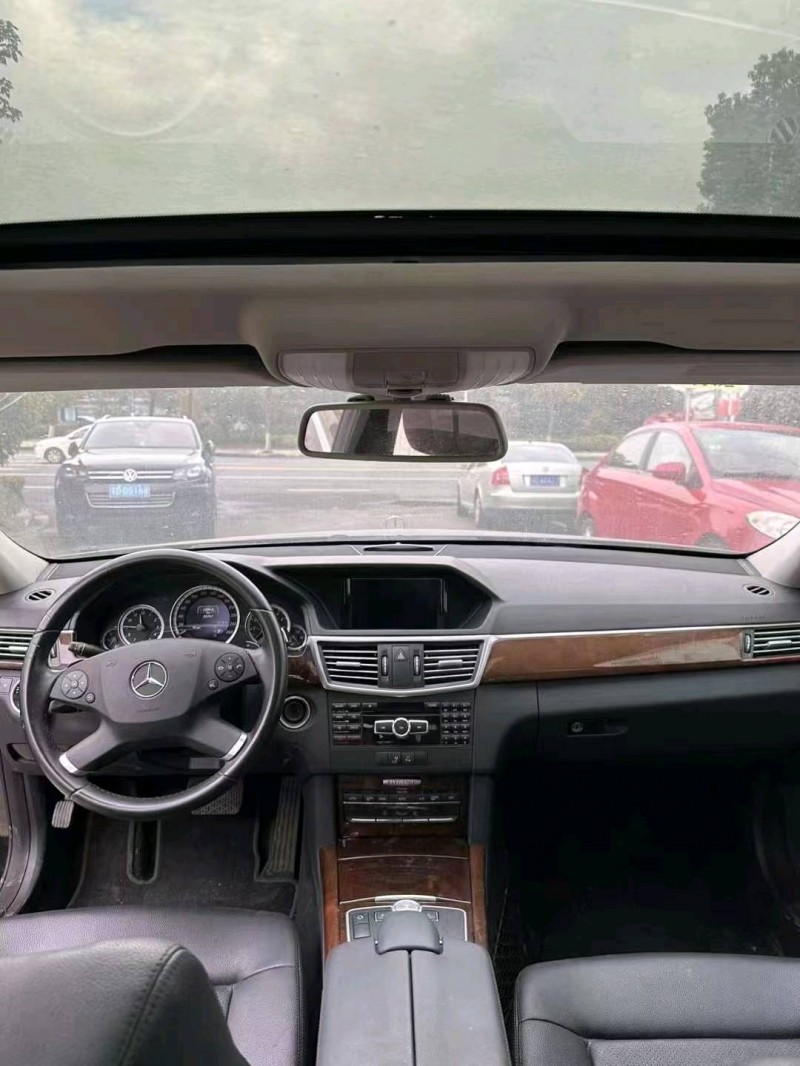苏州13年奔驰E5