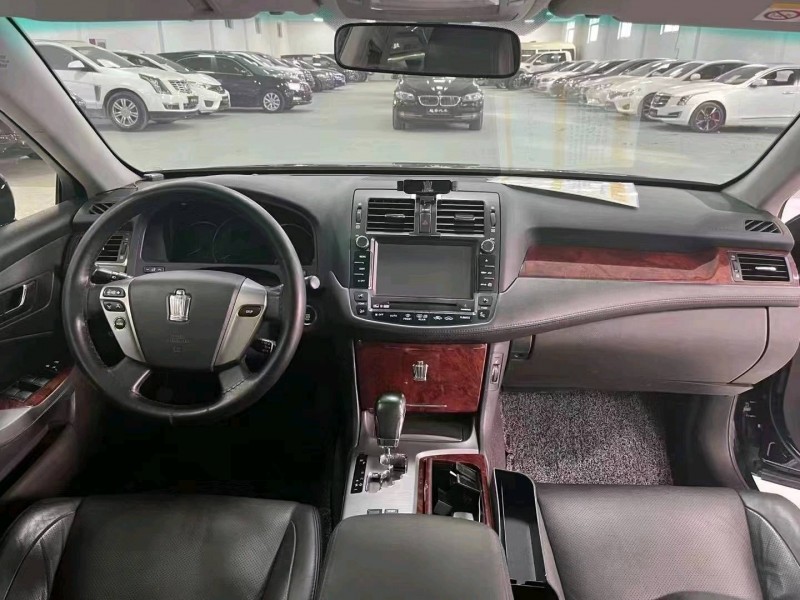 廊坊15年丰田皇冠6