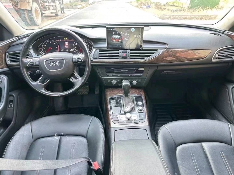 济宁16年奥迪A6L8