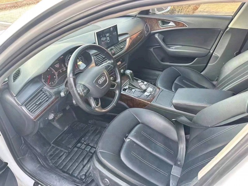 济宁16年奥迪A6L9
