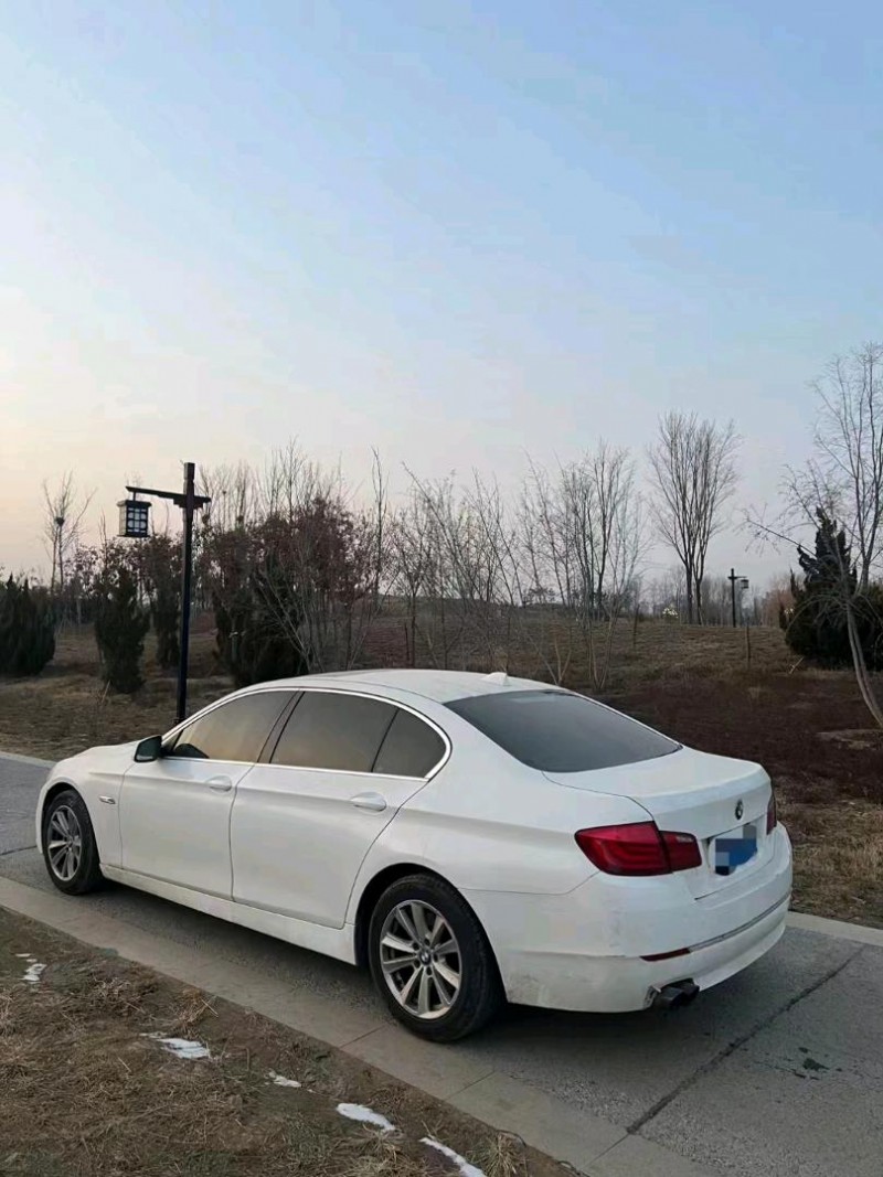 东营11年宝马5系3