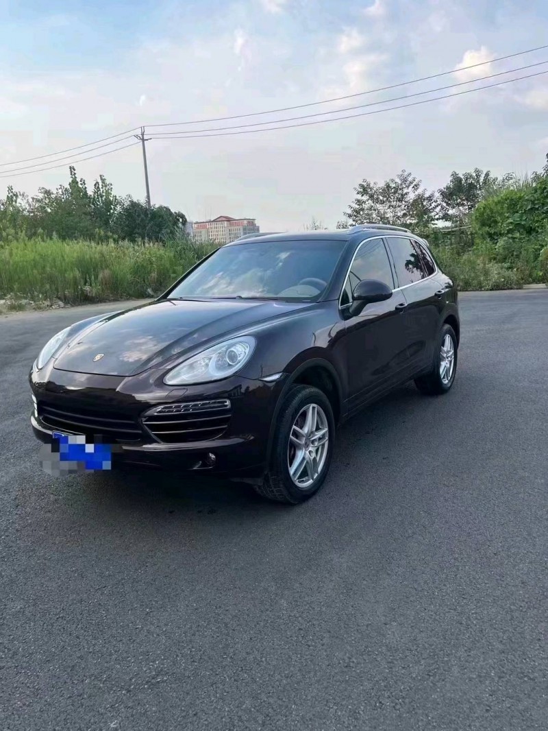 济南13年保时捷卡宴4