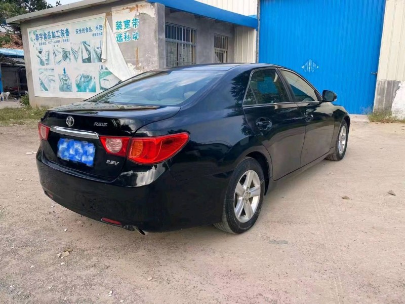 潍坊12年丰田锐志3