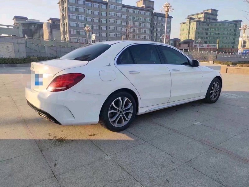 东营17年奔驰C5