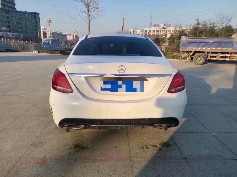 东营17年奔驰C8