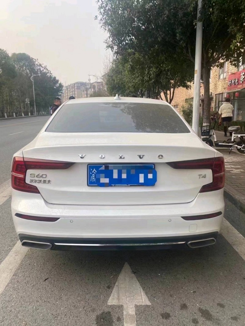重庆21年沃尔沃S60L2