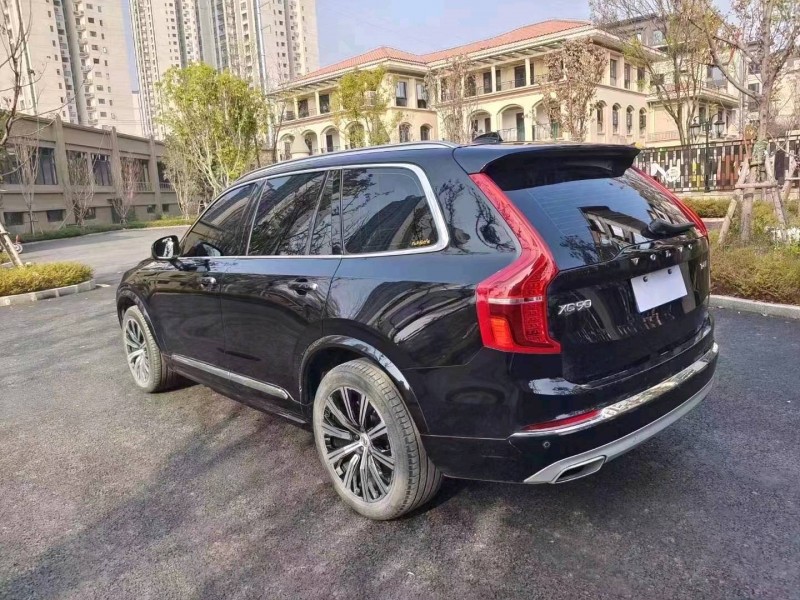 重庆20年沃尔沃XC905