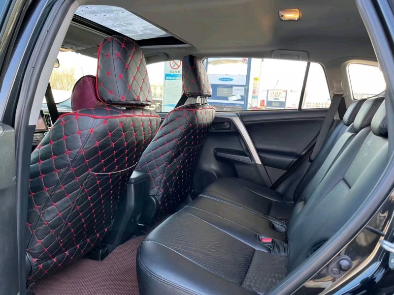 榆林17年丰田RAV4荣放4