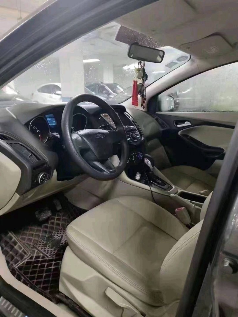 安顺15年福特福克斯5