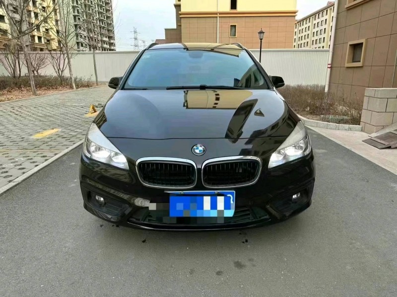 济南17年宝马2系1