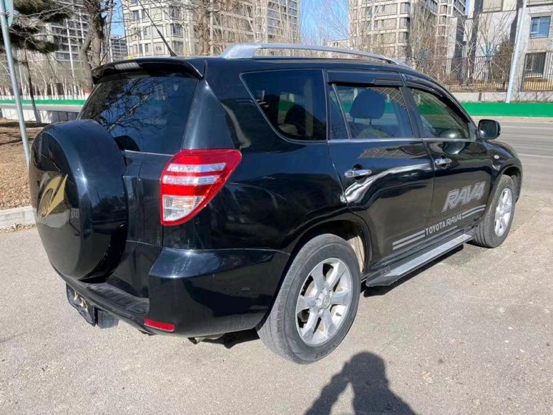沈阳13年丰田RAV45