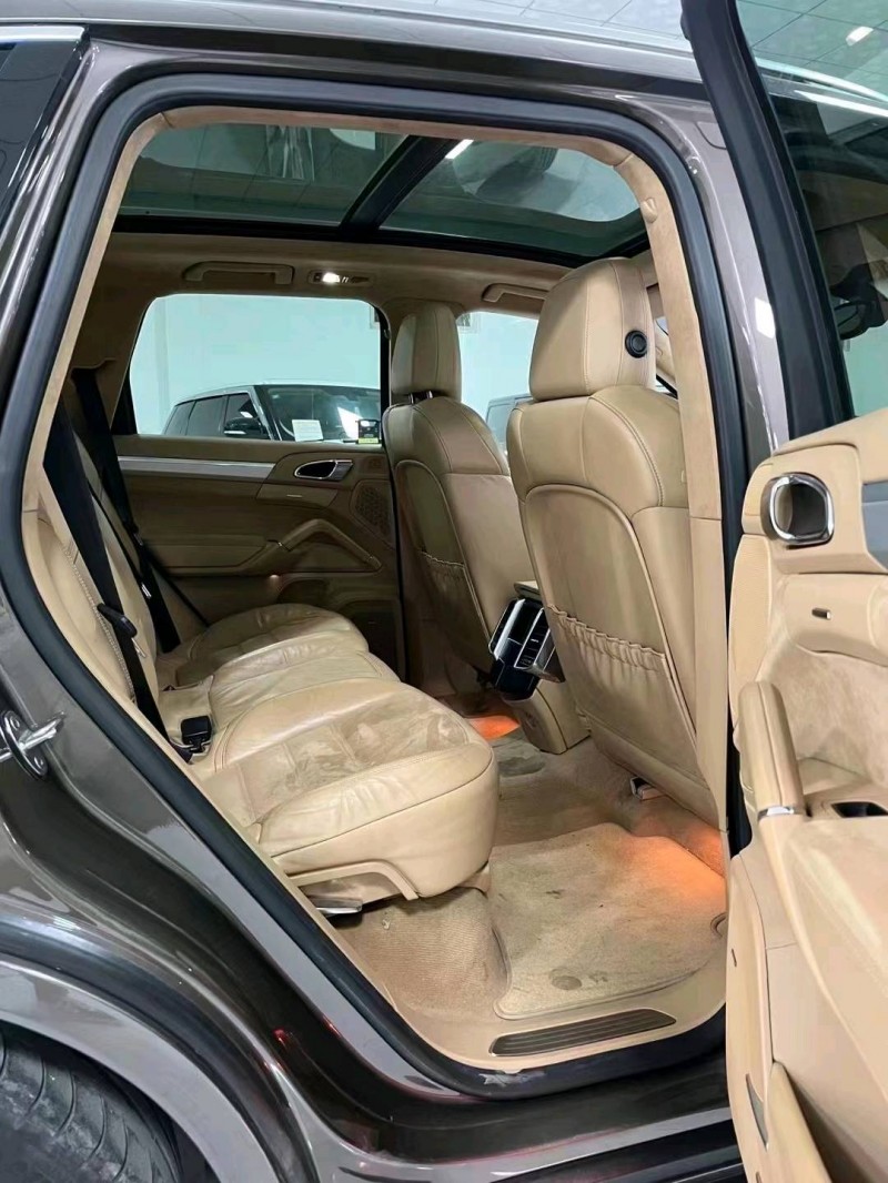 廊坊13年保时捷卡宴4