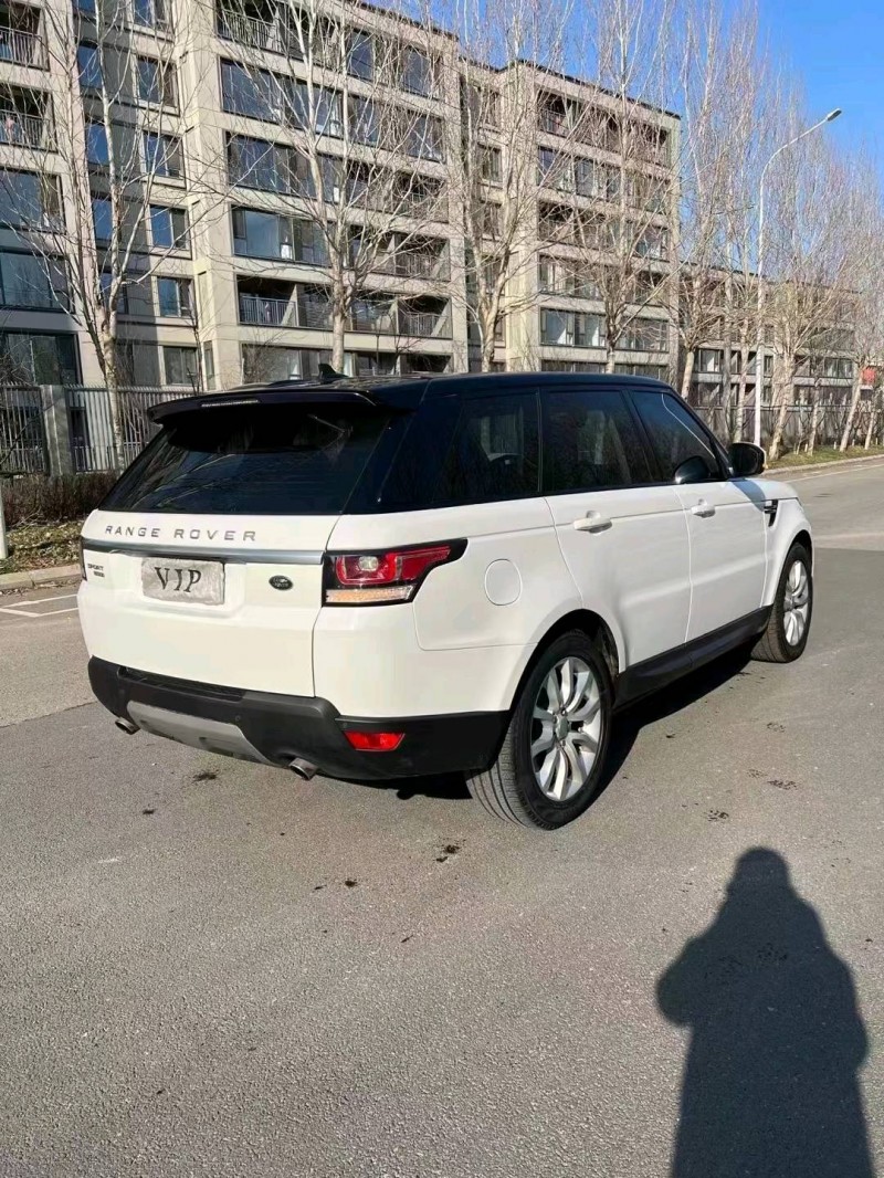 沈阳17年路虎揽胜运动9