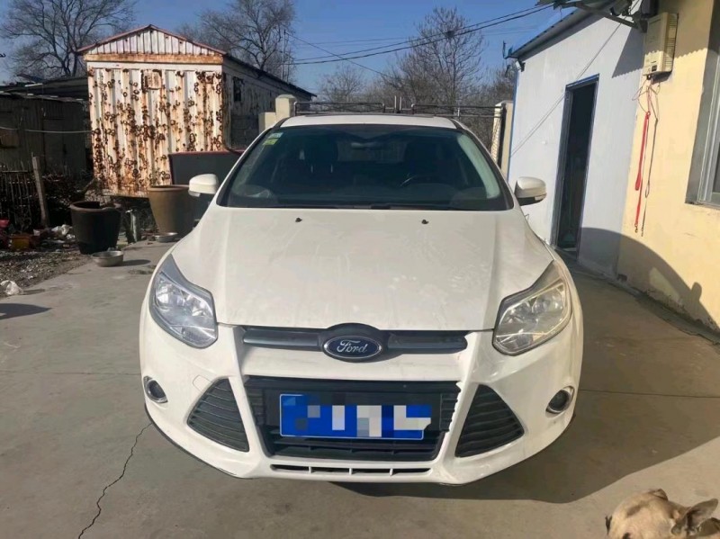 青岛15年福特福克斯1