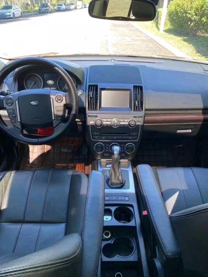 沈阳14年路虎神行者5