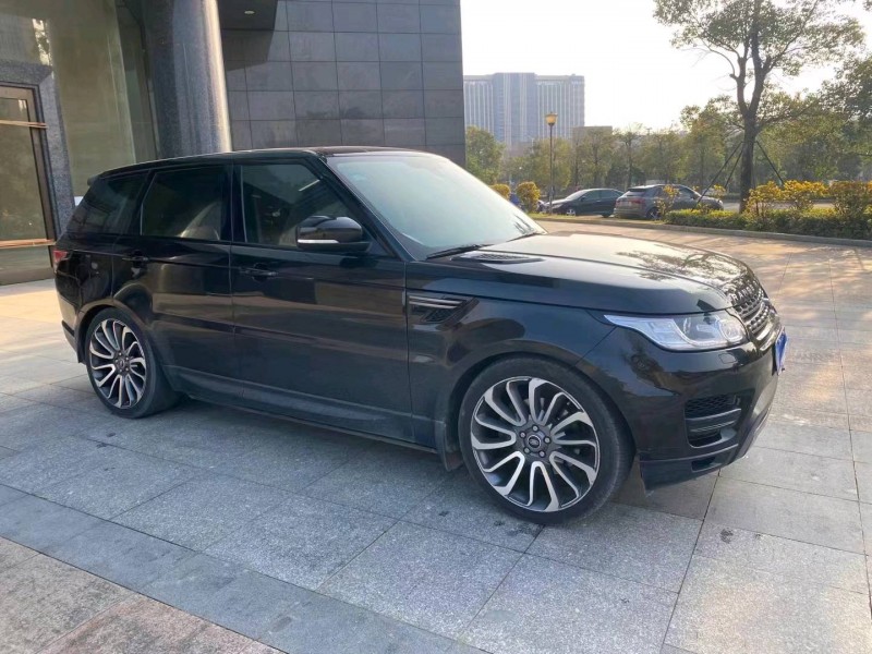 广州16年路虎揽胜运动2