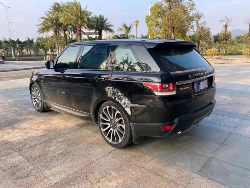 广州16年路虎揽胜运动8