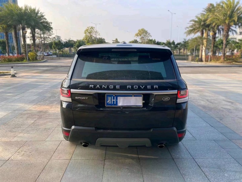 广州16年路虎揽胜运动9