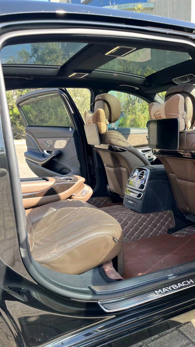 广州19年奔驰迈巴赫S级5