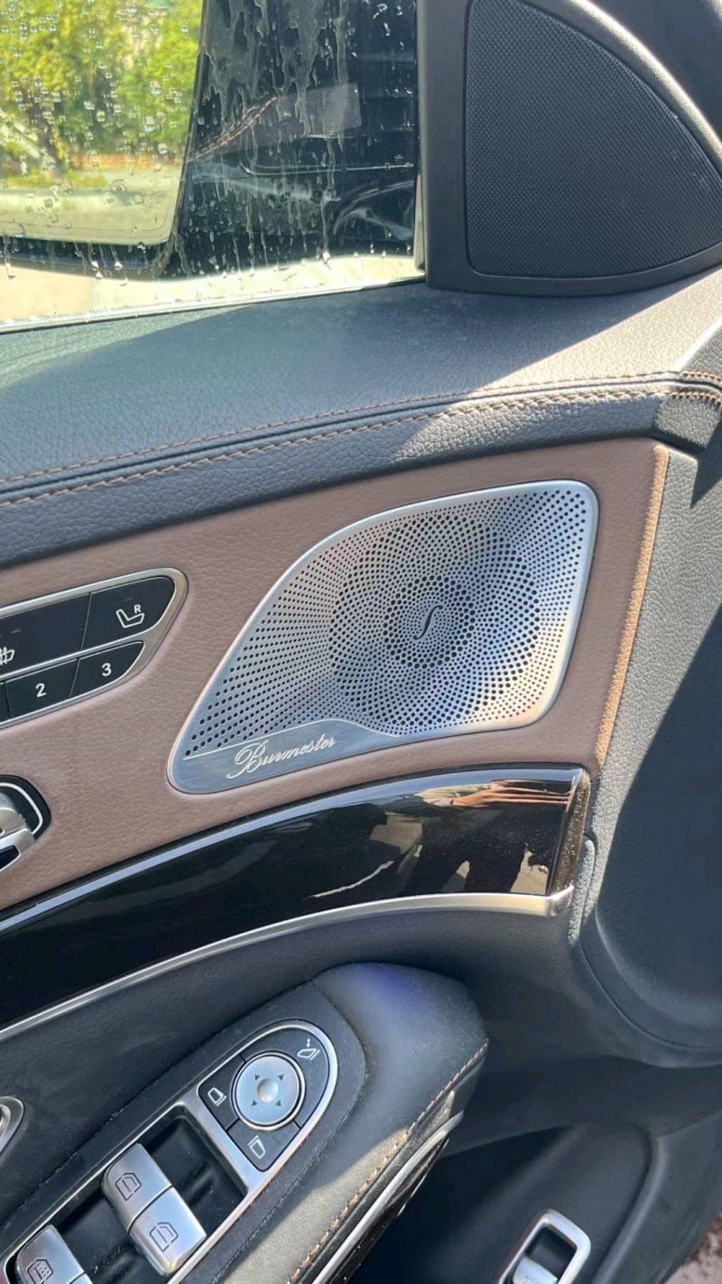 广州19年奔驰迈巴赫S级4