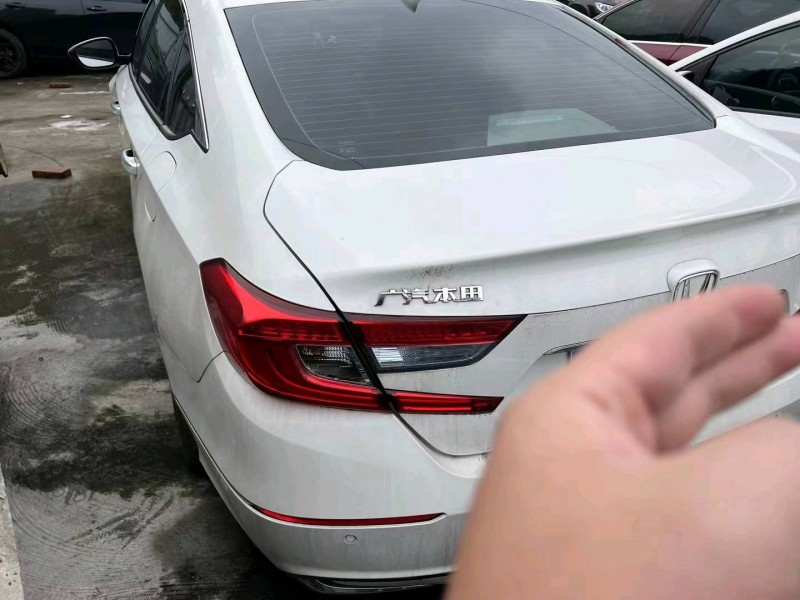 成都21年本田雅阁2