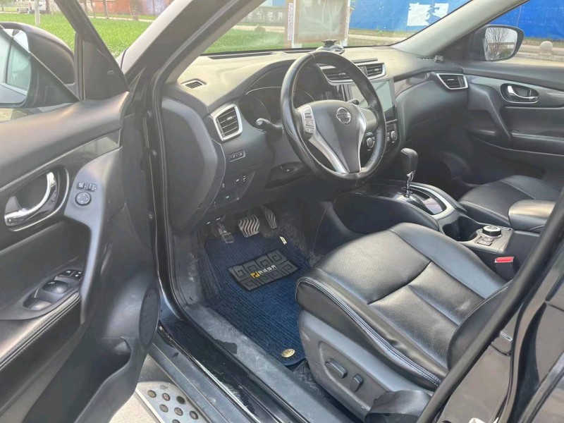 邯郸14年日产奇骏4