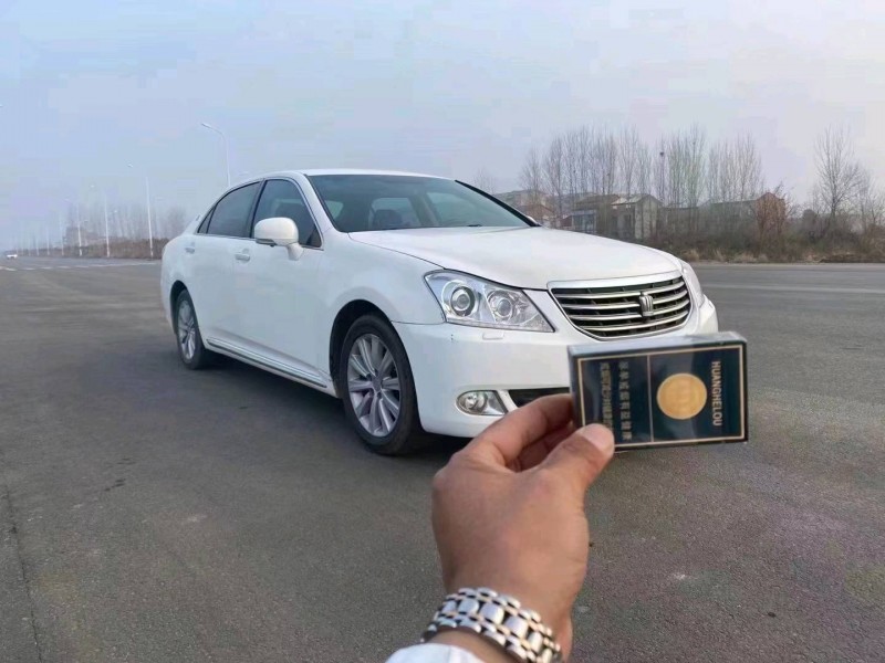 宜昌10年丰田皇冠2