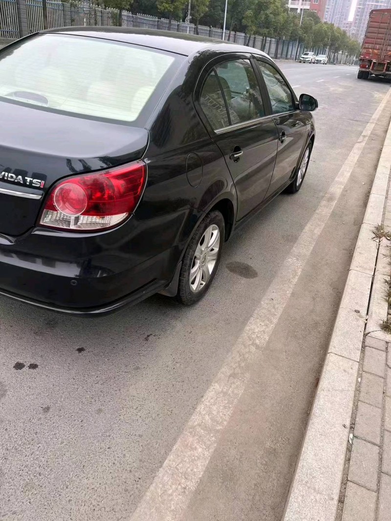 北京12年大众朗逸4