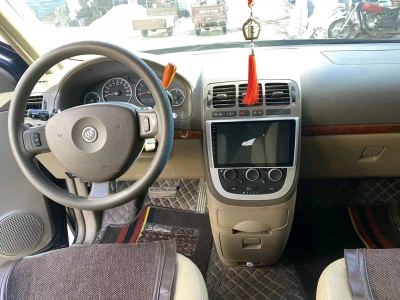 枣庄17年别克GL88