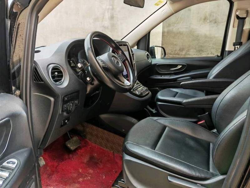 苏州19年奔驰威霆6