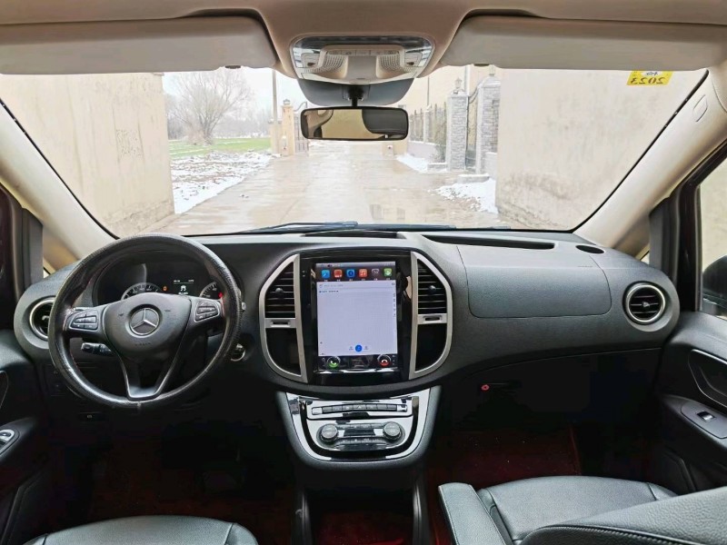 苏州19年奔驰威霆5