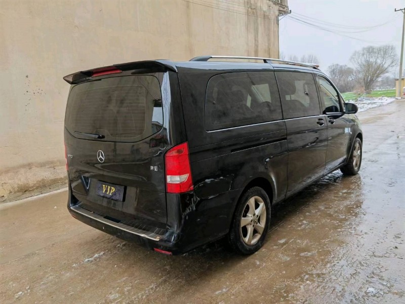 苏州19年奔驰威霆2