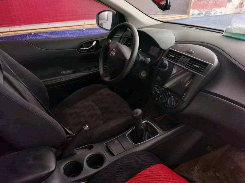 宜昌12年日产骐达2