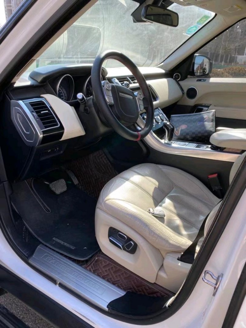 沈阳14年路虎揽胜运动2