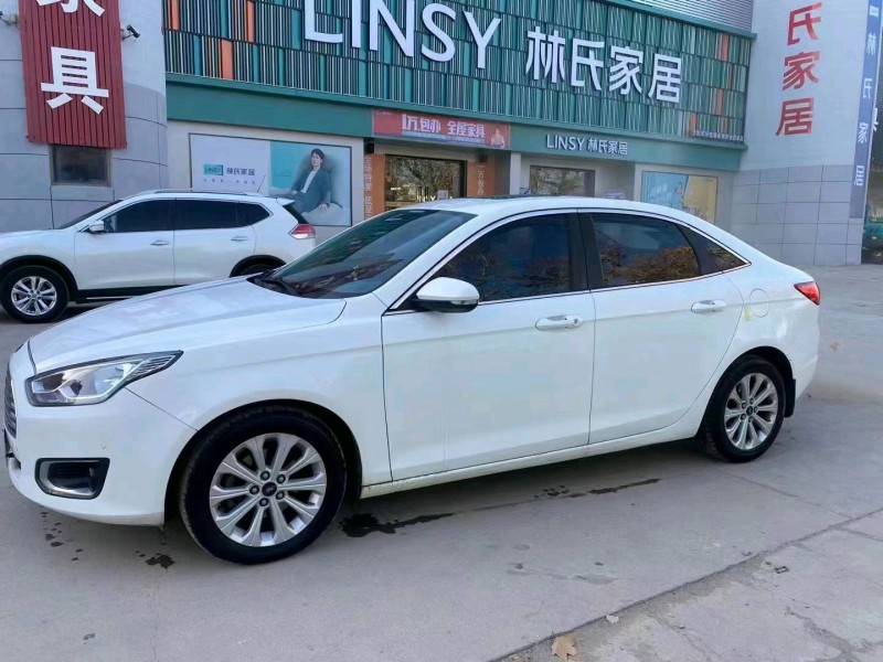 东营15年福特福睿斯9