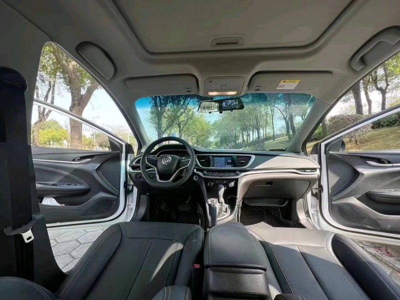 梧州22年别克英朗1