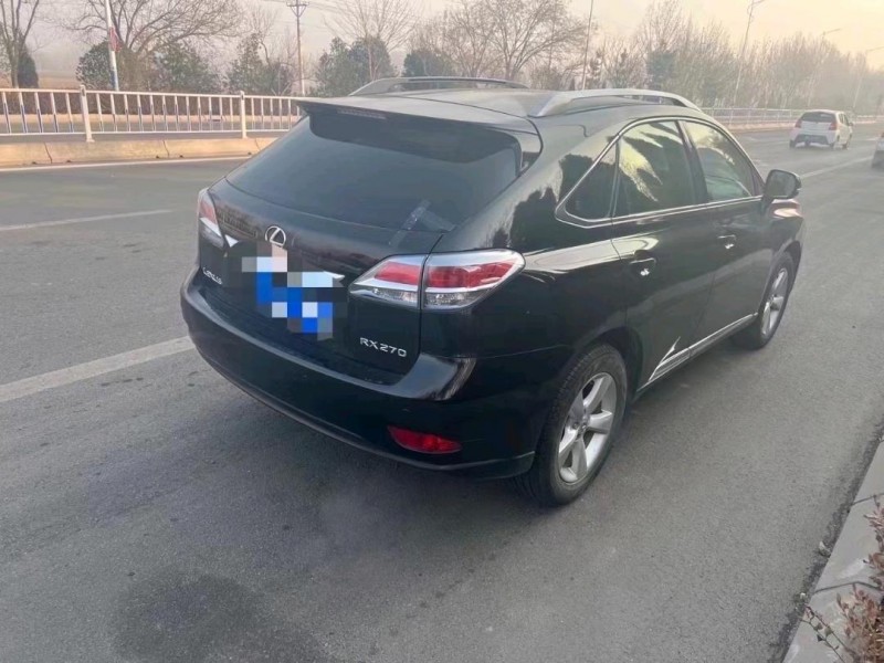 济南15年雷克萨斯RX8