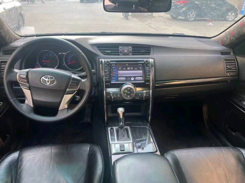 北京13年丰田锐志5