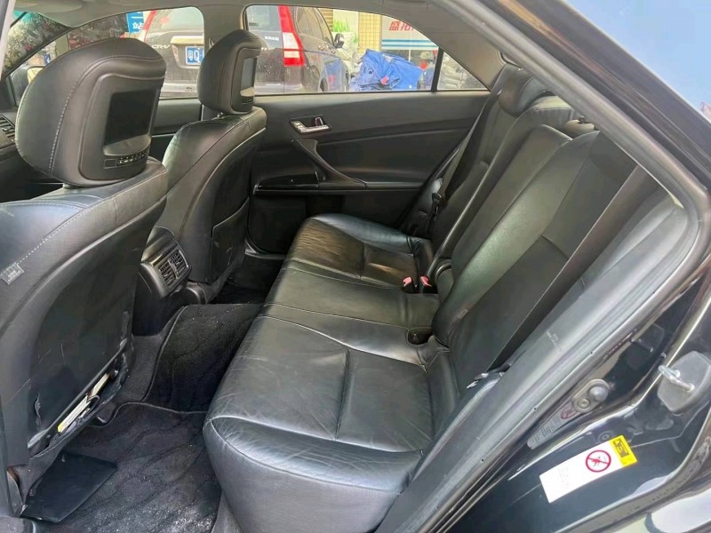 北京13年丰田锐志6