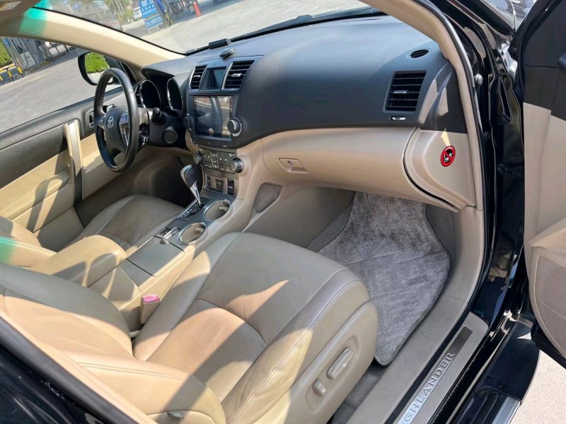 北京11年丰田汉兰达8