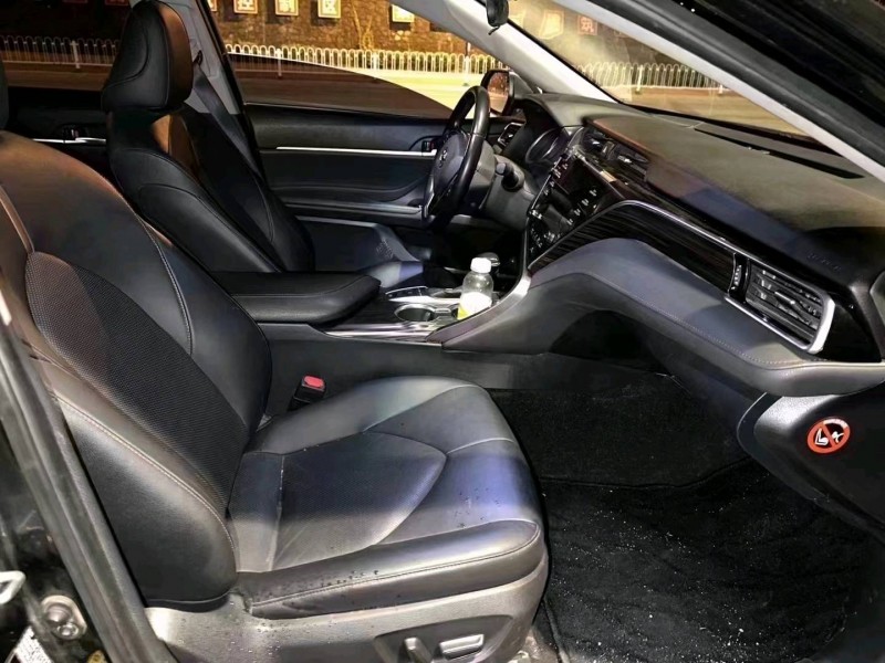 北京18年丰田凯美瑞4