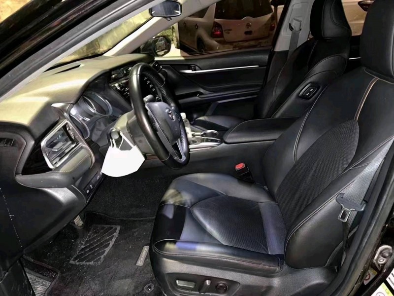 北京18年丰田凯美瑞3