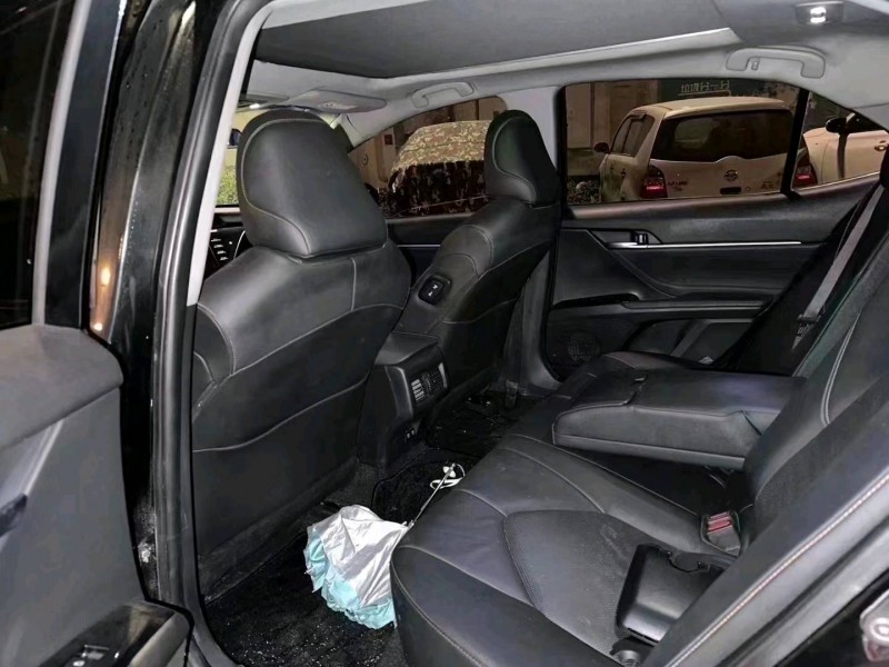 北京18年丰田凯美瑞5