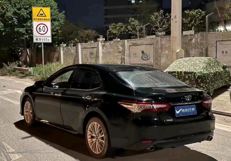 北京18年丰田凯美瑞7