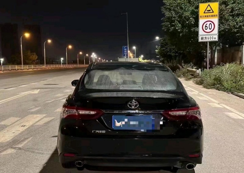 北京18年丰田凯美瑞8