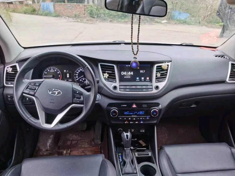 北京17年现代途胜5