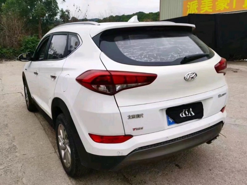 北京17年现代途胜9