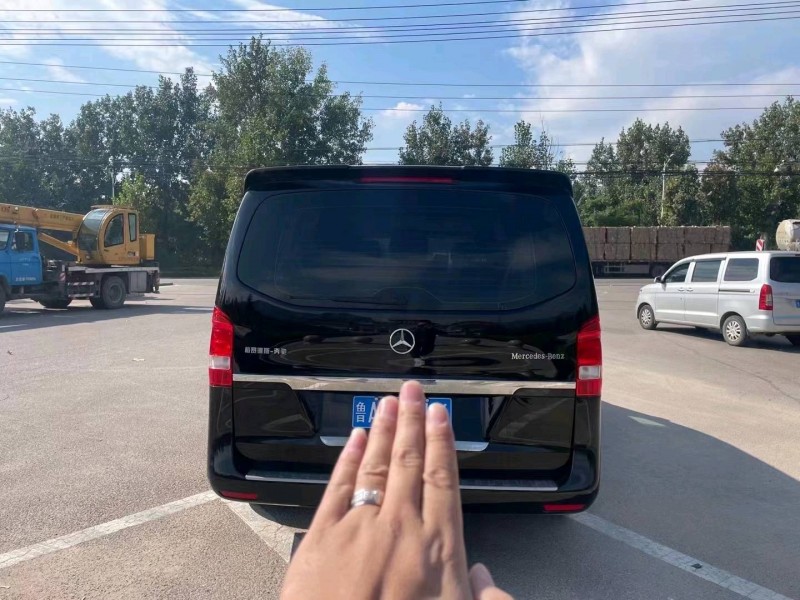 枣庄20年奔驰威霆1